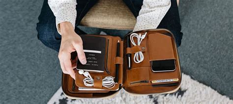 Men's Tech Accessories: Mobile Cases, Wearable Tech 